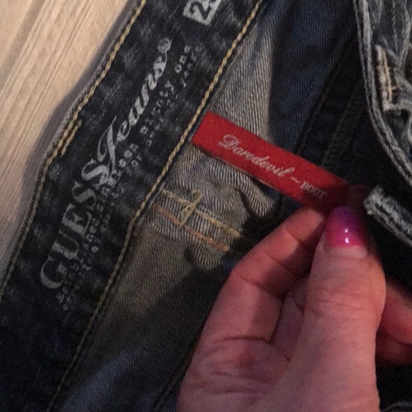 ⬇️GUESS BLUE JEANS - Picture 4 of 7